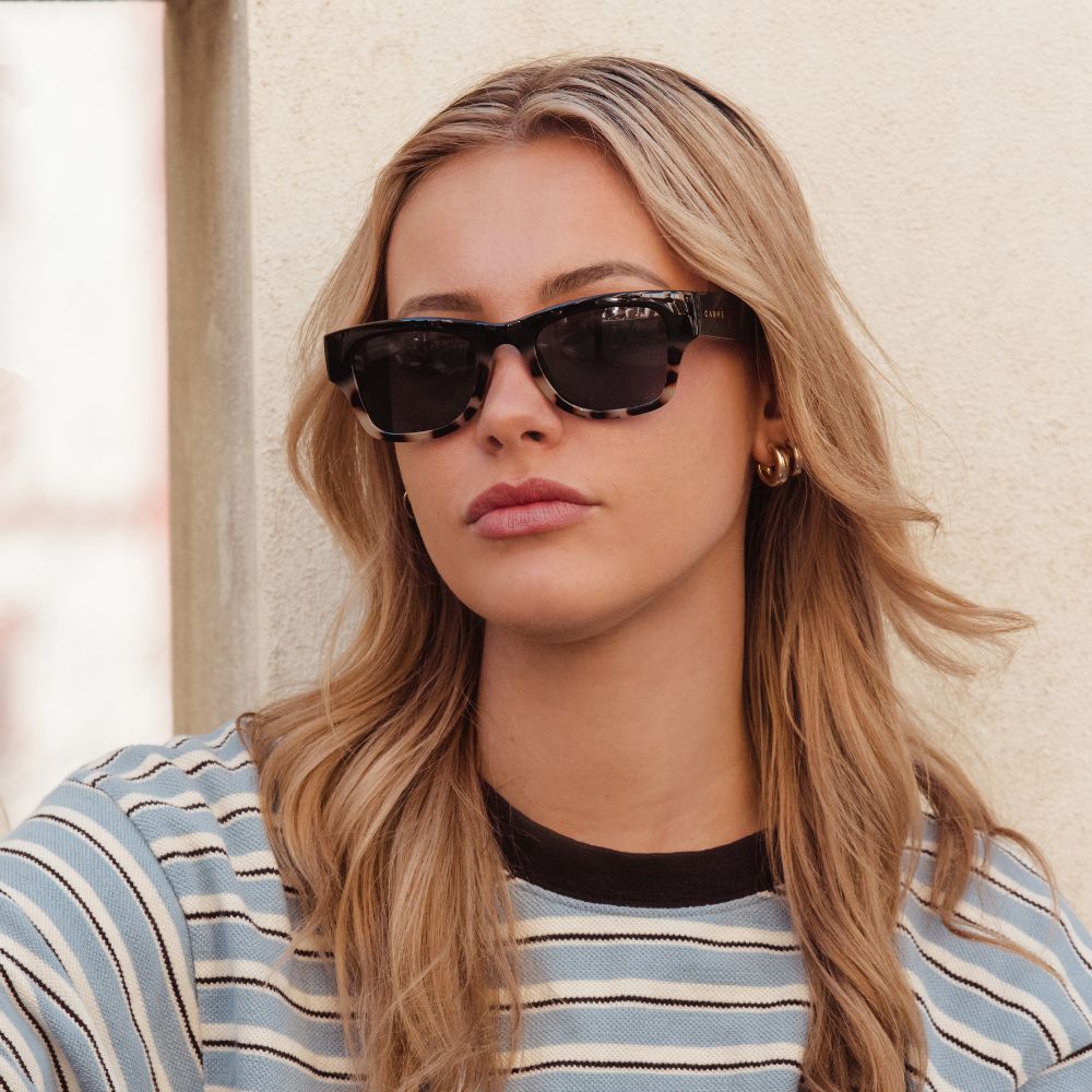 Empire - Gloss Black to Creamy Tort